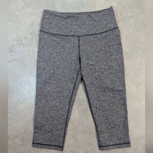 Victoria’s Secret Sport Capri Leggings Gray Small‎ Athletic NWOT Workout Pants